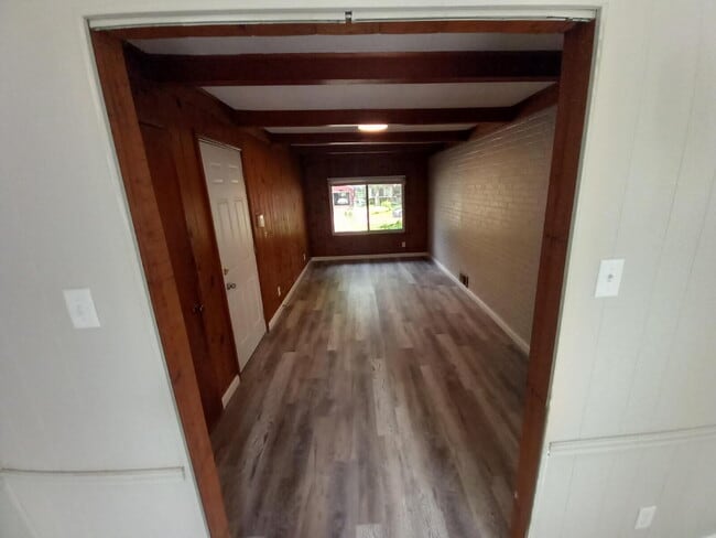 Building Photo - Charming Webster Groves Home with Classic Character and Modern Comforts