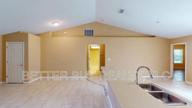 Building Photo - 18 Lloleeta Path