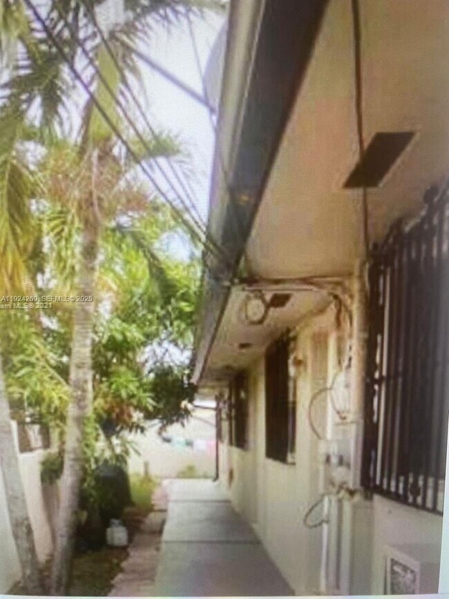 Building Photo - 10805 SW 4th St