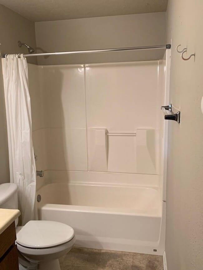 Building Photo - SpringTree Gardens Condominium