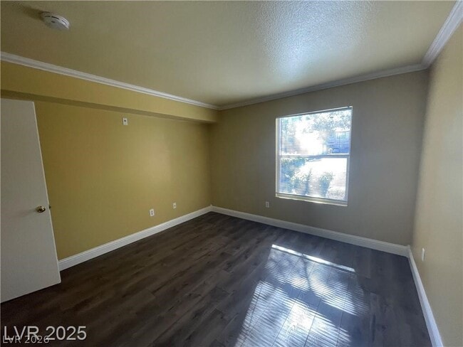 Building Photo - 1150 N Buffalo Dr