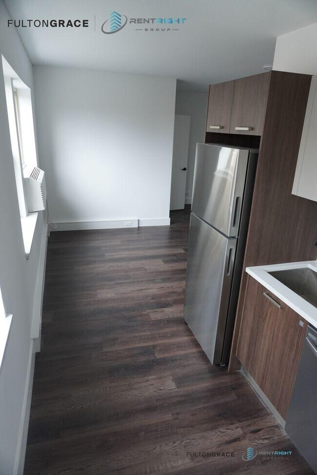 Building Photo - 0 bedroom in Chicago IL 60660