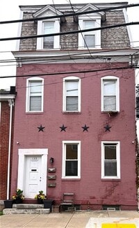Building Photo - 139 17