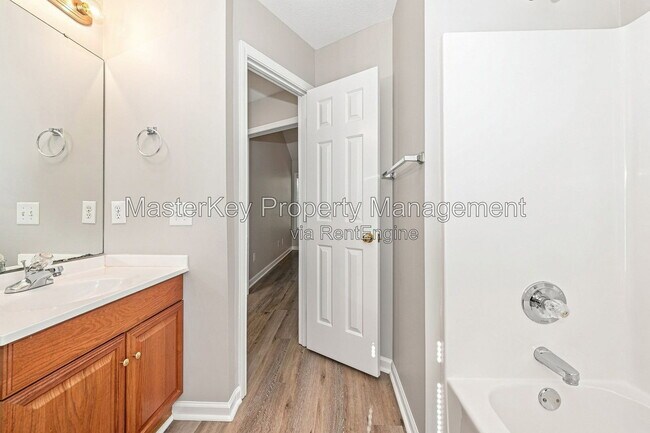Building Photo - 201 Harvester Dr