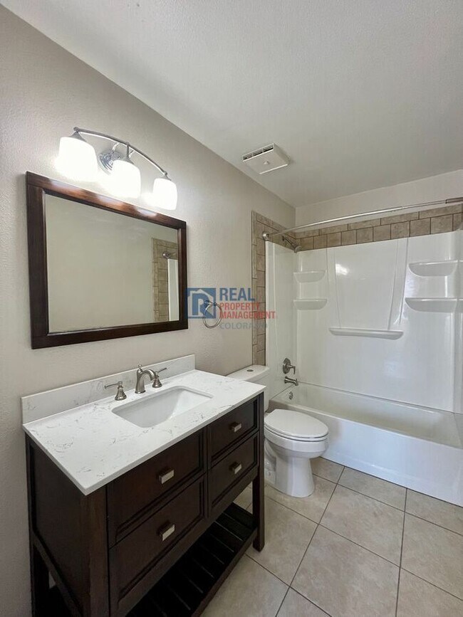 Building Photo - 4177 S Mobile Cir