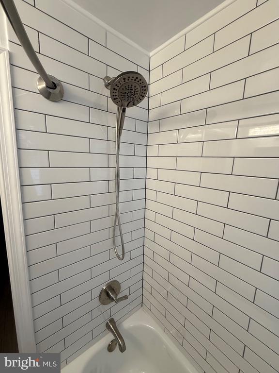 Building Photo - 2048 N Darien St