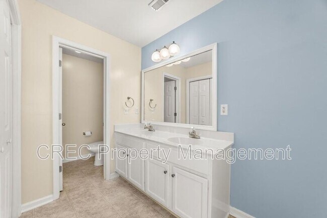 Building Photo - 2451 Scholar Ln