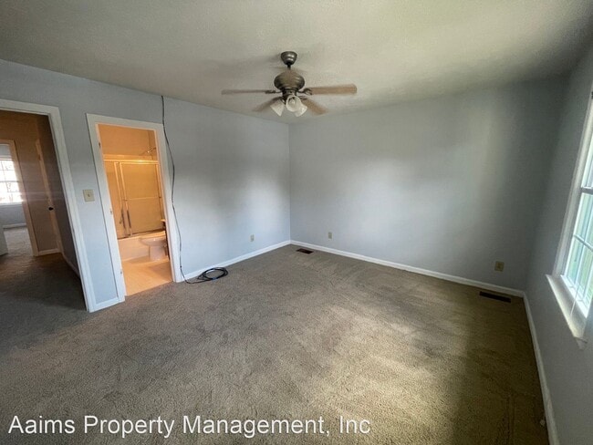 Building Photo - 2 br, 2.5 bath House - 2625 Edmonton Road