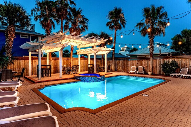 Building Photo - 2825 Scenic Hwy 98