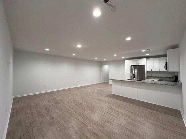 Building Photo - 230 Charleston Dr