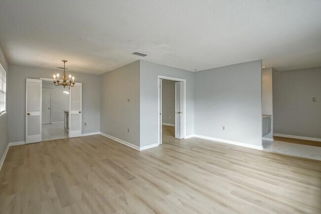Building Photo - 31 Antigua Dr