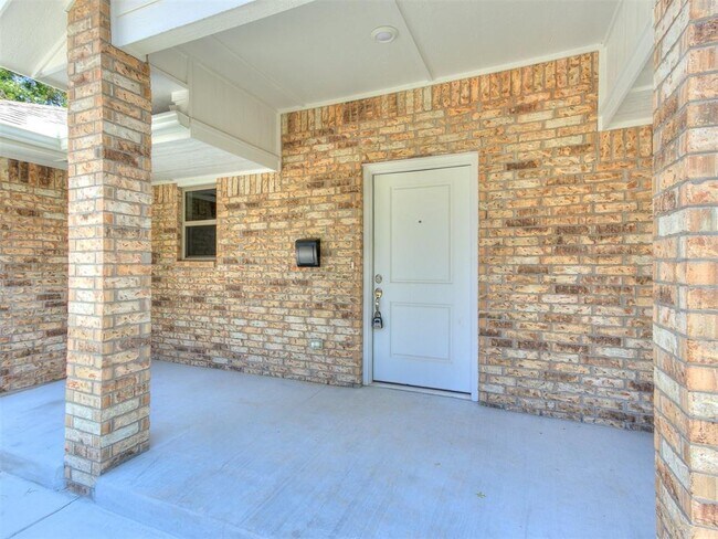 Building Photo - 501 Trenton Rd