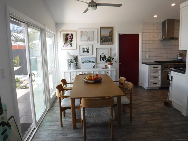 Building Photo - 4970 Mt Almagosa Dr