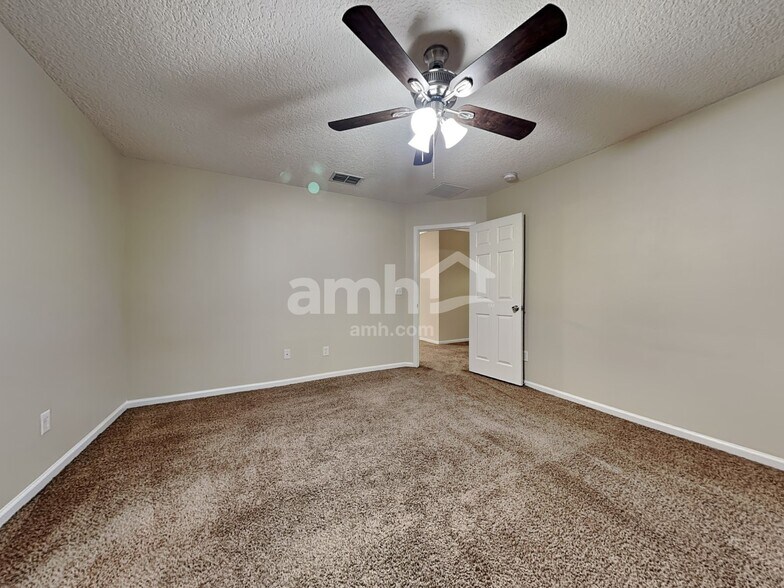 Building Photo - 117 Marisco Way