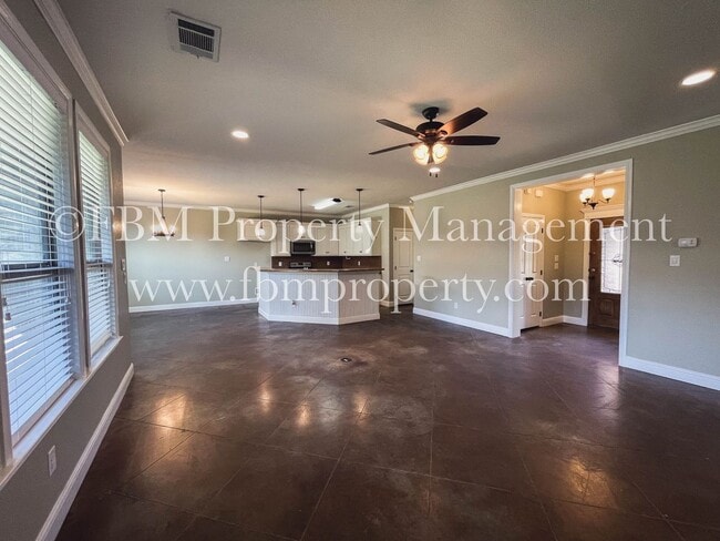 Building Photo - 307 Centennial Ave