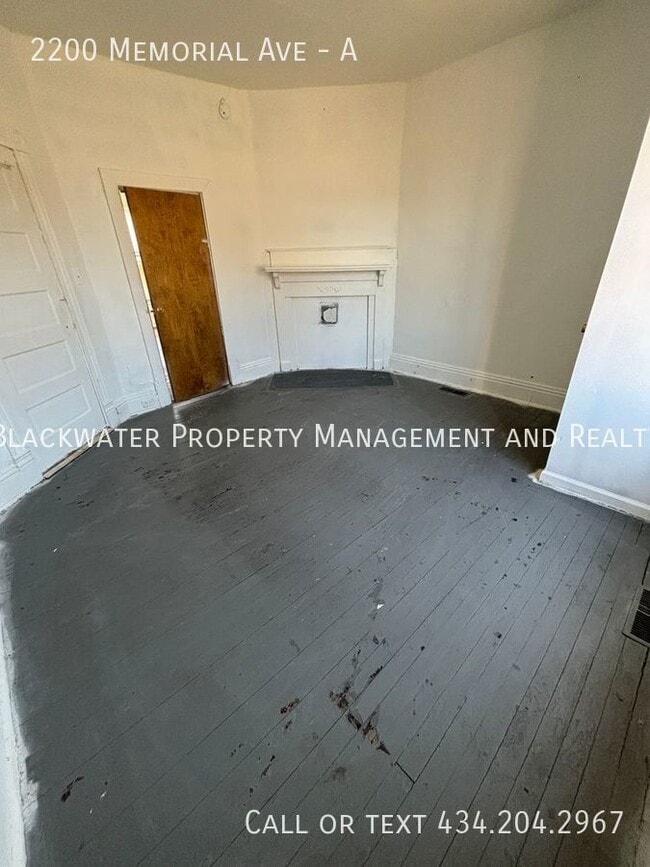 Building Photo - 2200 Memorial Ave