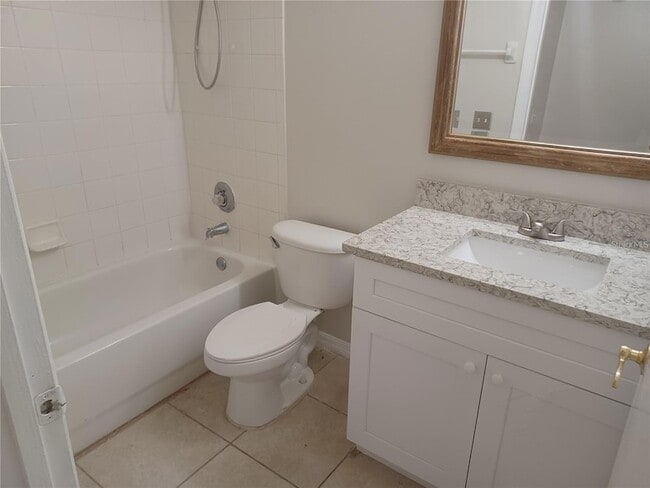 Building Photo - 636.5 Orchid Dr