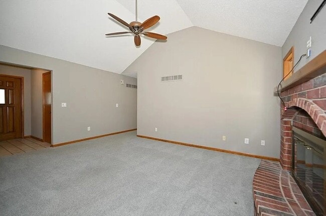Building Photo - 1400 NE 112th Terr