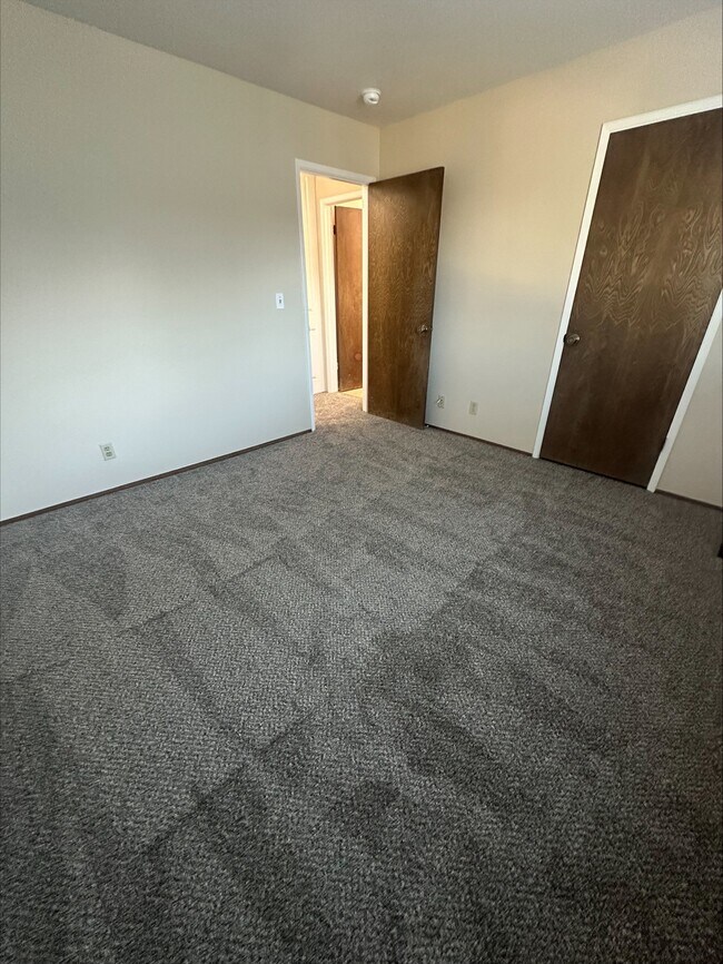 Building Photo - 3540 Northwood Dr.