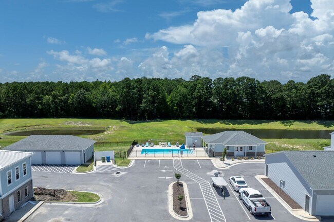 Building Photo - 321 Starfish Ln