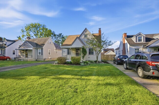 Building Photo - 1028 Colwick Dr