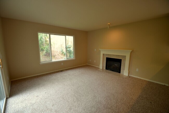Building Photo - 16897 Lookout Mountain Rd SE