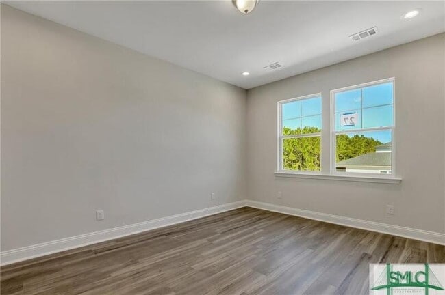 Building Photo - 157 Lower Creek Dr