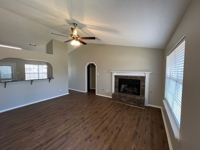 Building Photo - 161 Ridgecrest Dr
