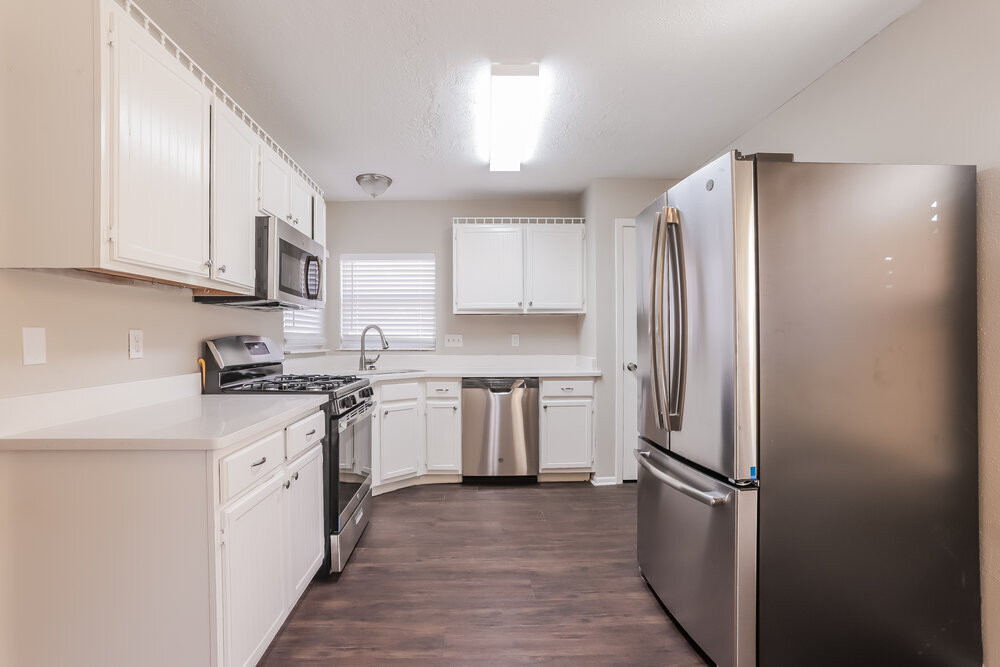 Building Photo - 10318 Bushy Creek Dr