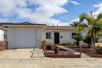 Building Photo - Beautiful Single Story Family Home Centrally Located Minutes From Downtown San Diego