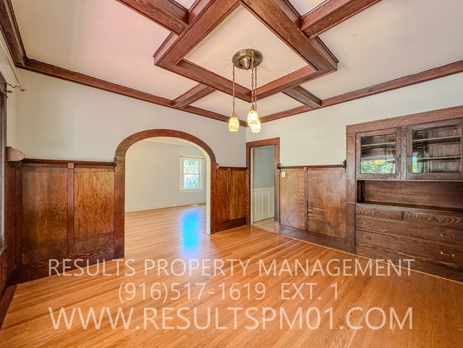 Building Photo - Charming Home in Auburn Coming Soon!