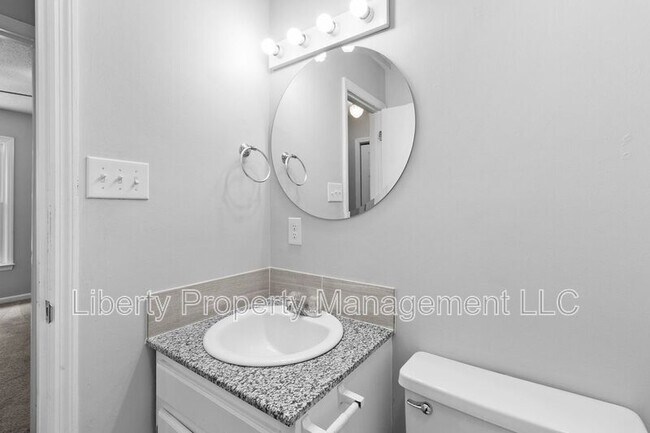 Building Photo - 512 Nottingham Dr
