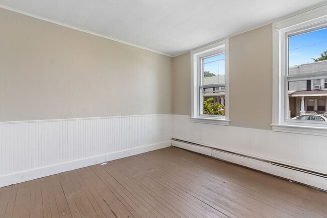 Building Photo - Spacious 3 Bedroom home Located in York, Pa!