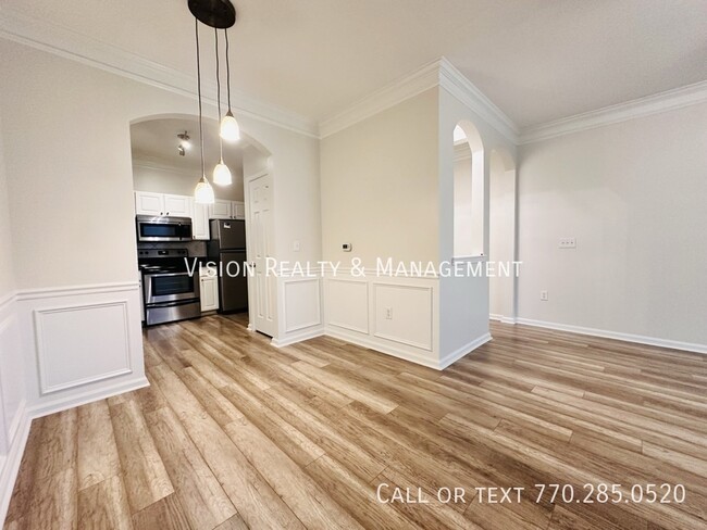 Building Photo - 1 BR CONDO IN MADISON  SQUARE!