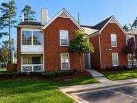 Building Photo - 1001 Kingswood Dr