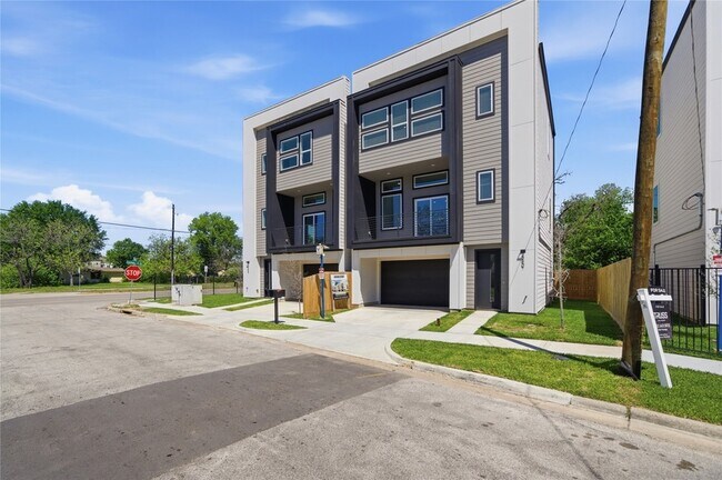 Building Photo - 5505 Hershe St