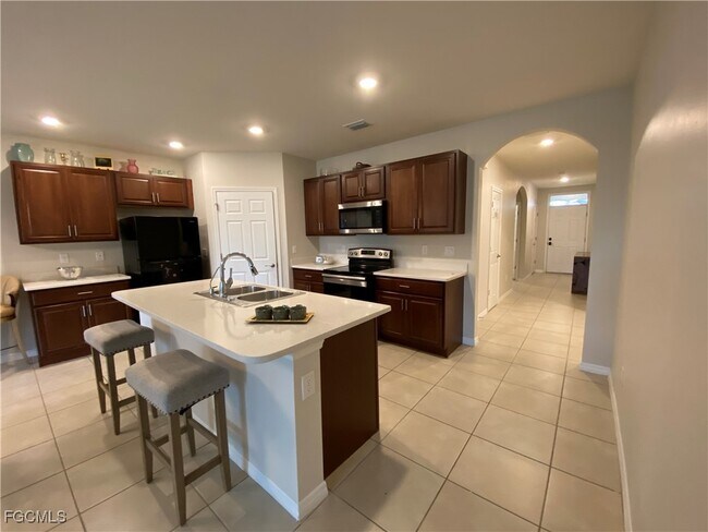 Building Photo - 2507 NW 20th Terrace