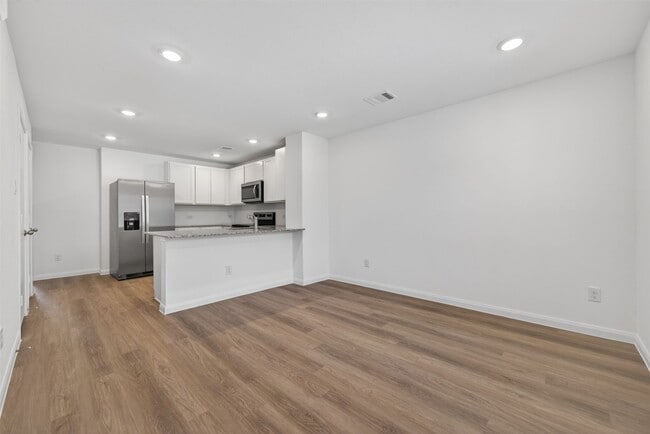 Building Photo - 2065 E Gemini Dr
