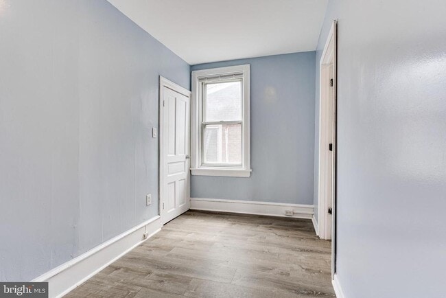 Building Photo - 1633 Wakeling St