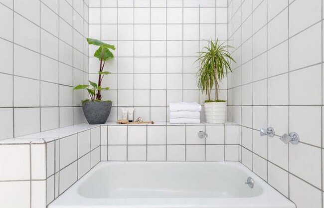Building Photo - Situated in an excellent location of SOMA ...