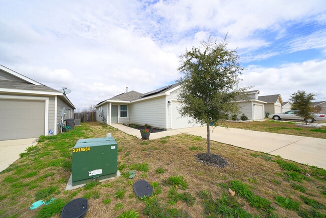 Building Photo - Great 3/2 Located in Rosillo Ranch Now Ava...