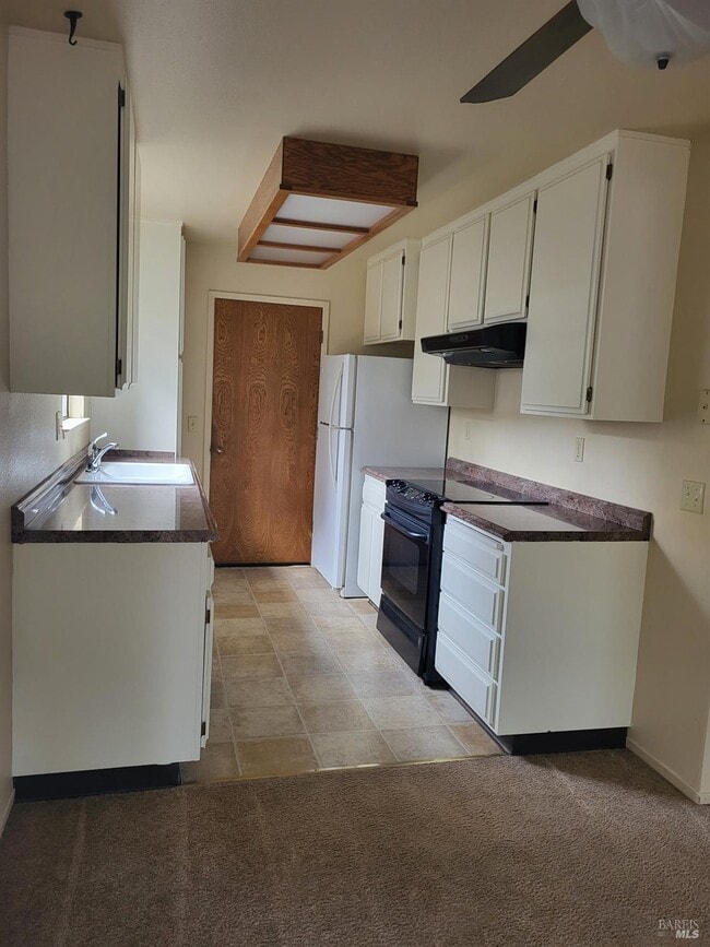 Building Photo - 2310 Maher Dr