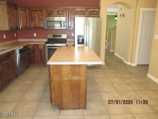 Building Photo - 600 Carol Ann Pl