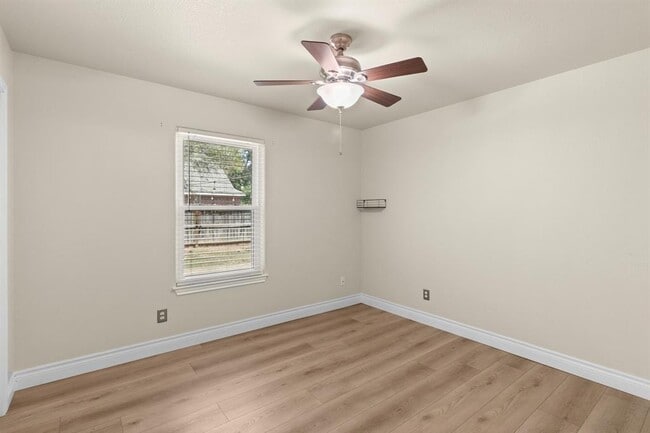 Building Photo - 135 Kaeleku Ln