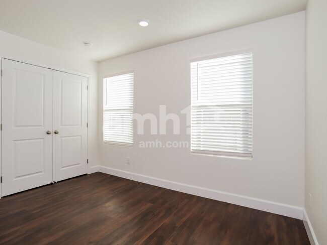 Building Photo - 6517 Enlightenment Dr