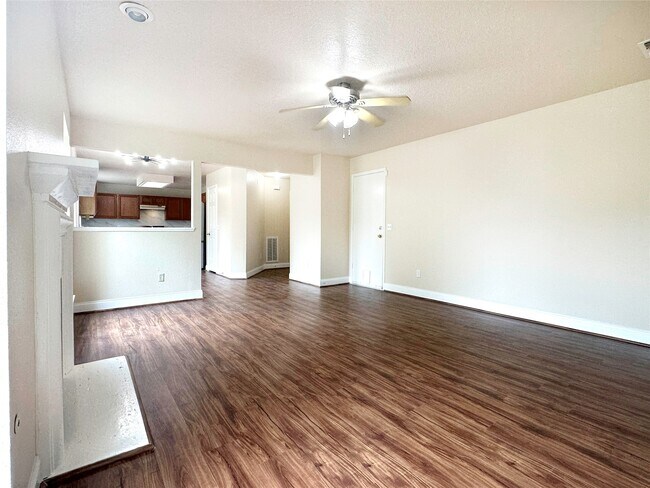 Building Photo - 20603 Apache Lake Dr