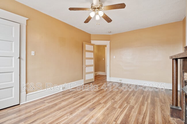 Building Photo - 523 Marwood Ave