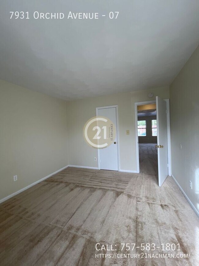 Building Photo - 7931 Orchid Ave