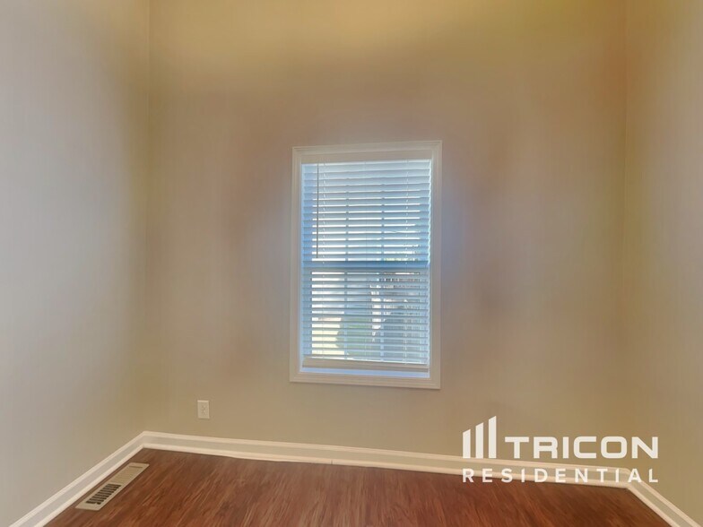 Building Photo - 1517 Reasons Drive
