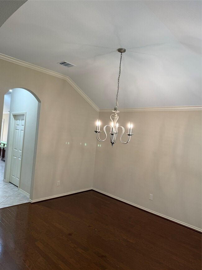 Building Photo - 6914 Sunflower Grove Dr